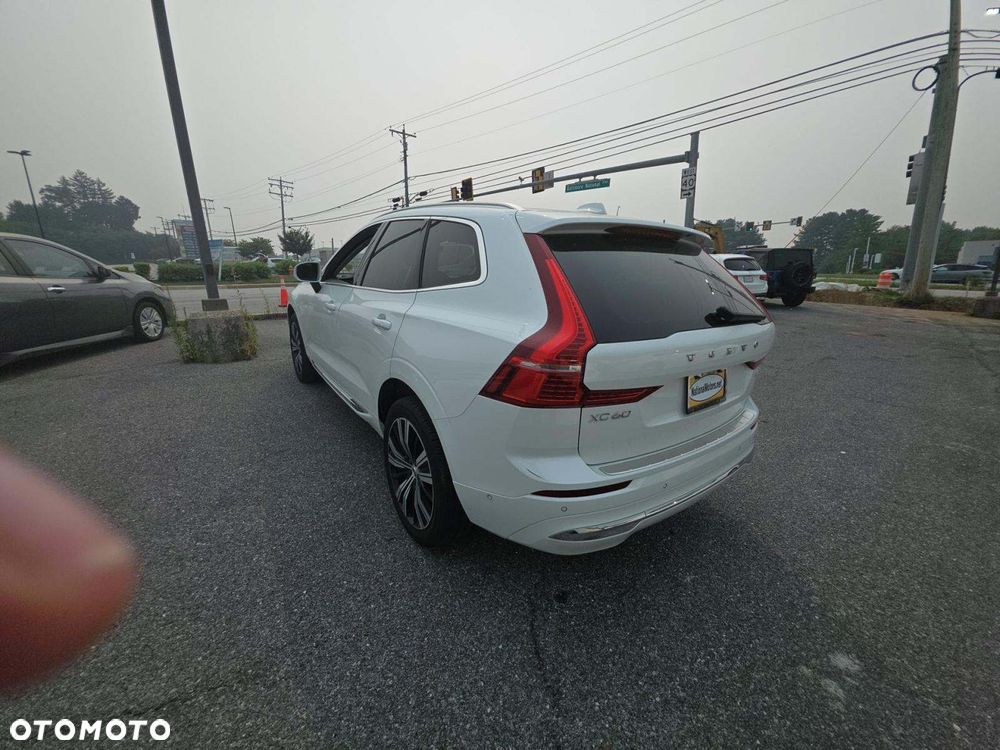 Volvo XC 60 B5 B AWD Plus Bright - 3