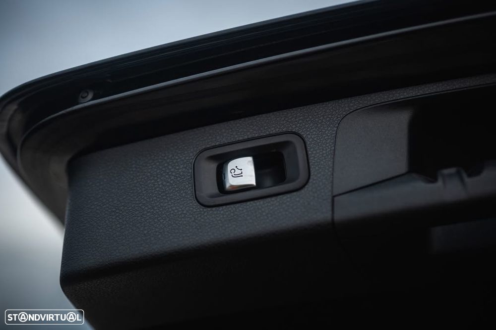 Mercedes-Benz E 300 de 9G-TRONIC AMG Line - 47