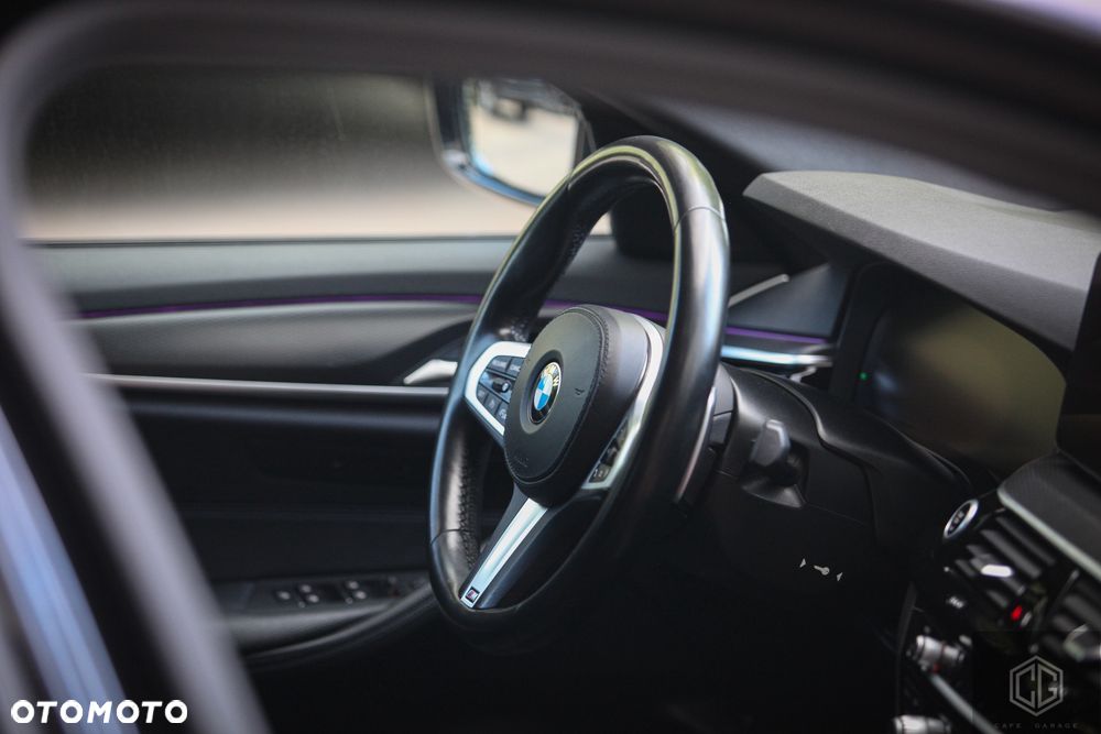 BMW Seria 5 520d MHEV M Sport sport - 22