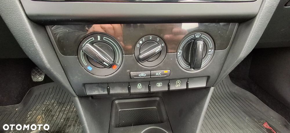 Skoda RAPID 1.0 TSI Style - 15