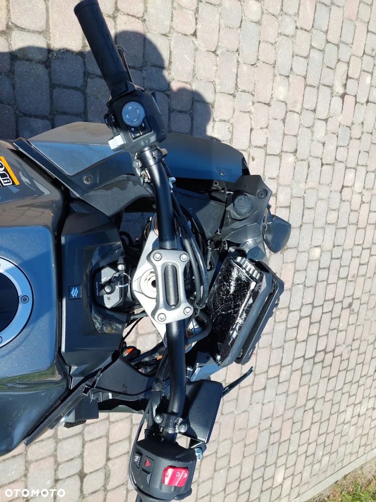 Suzuki GSX 1000 - 9