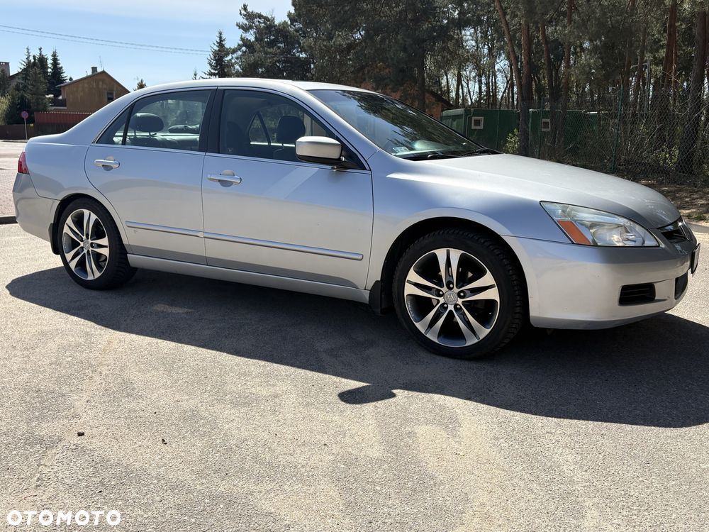 Honda Accord - 2