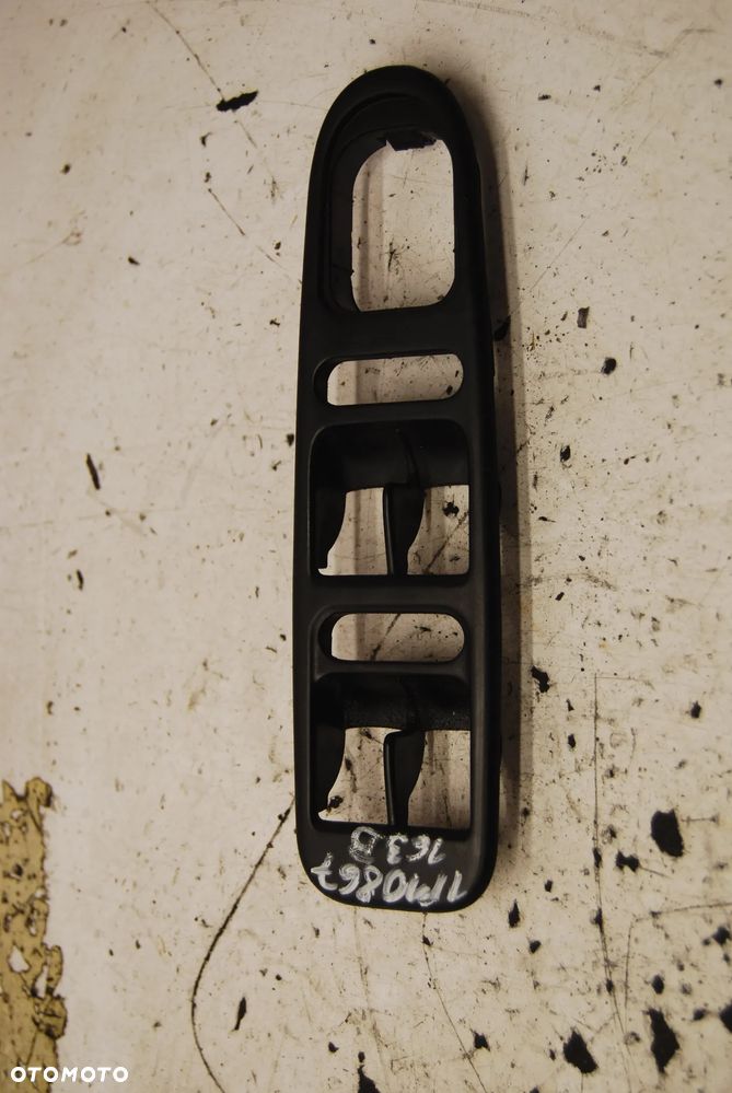 PANEL RAMKA PRZEŁĄCZNIKA SZYB 1M0867163B SEAT LEON I TOLEDO II - 1