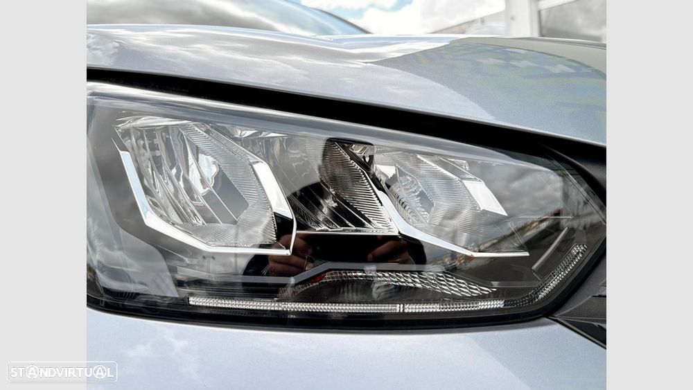 Peugeot e-2008 50 kWh Active Pack - 9