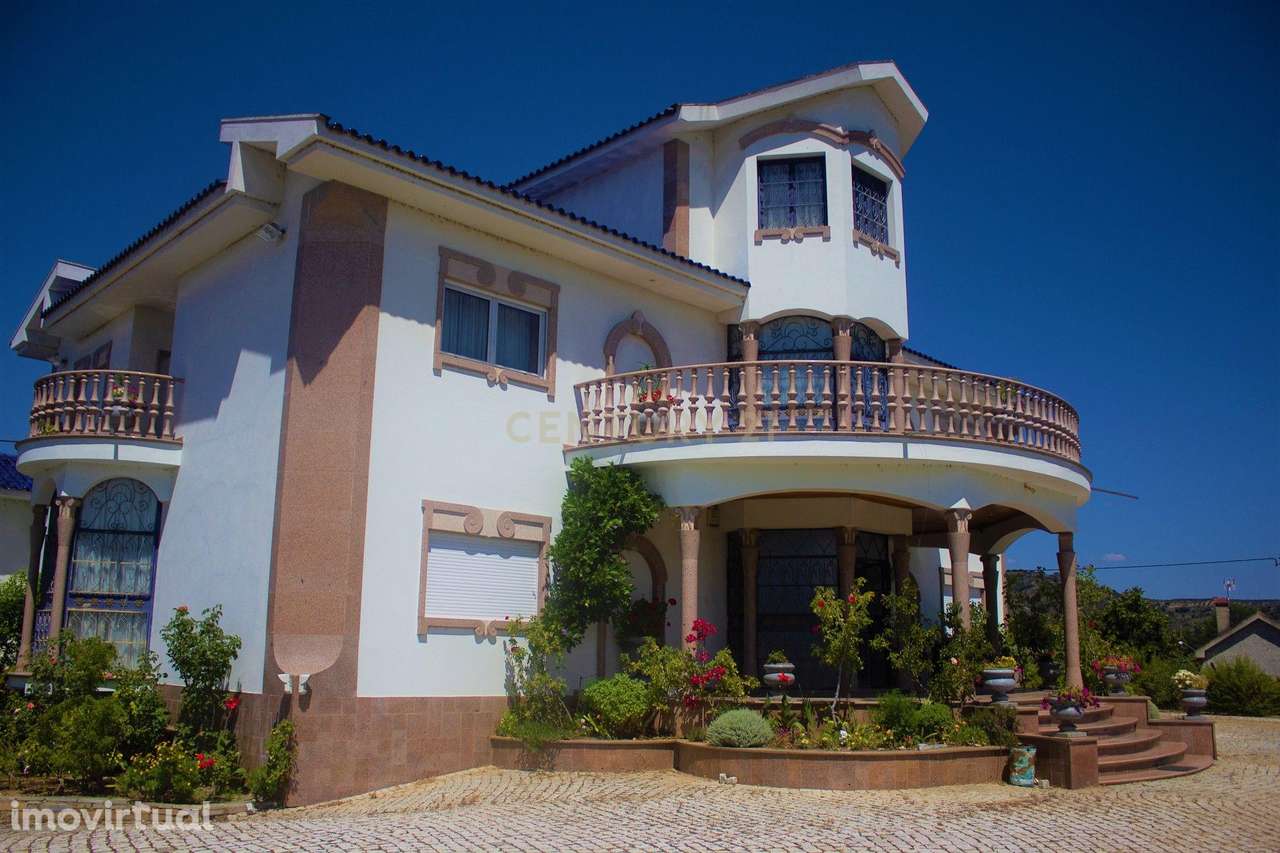 Moradia T9, em Mirandela - Grande imagem: 3/60