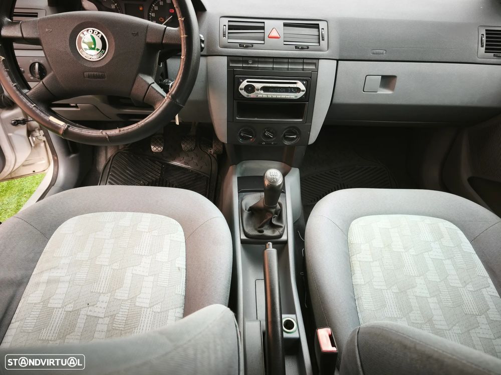 Skoda Fabia 1.4 Comfort AC - 21