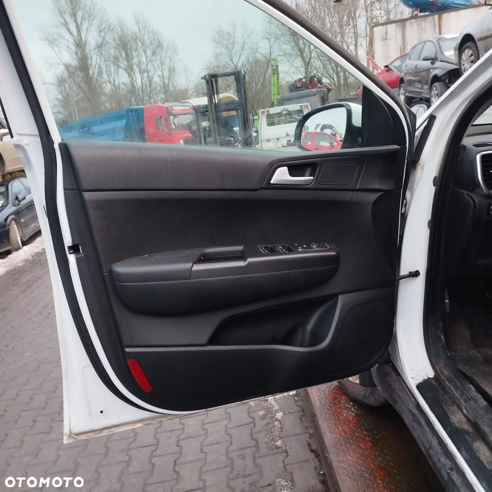 Kia Sportage na części - 8