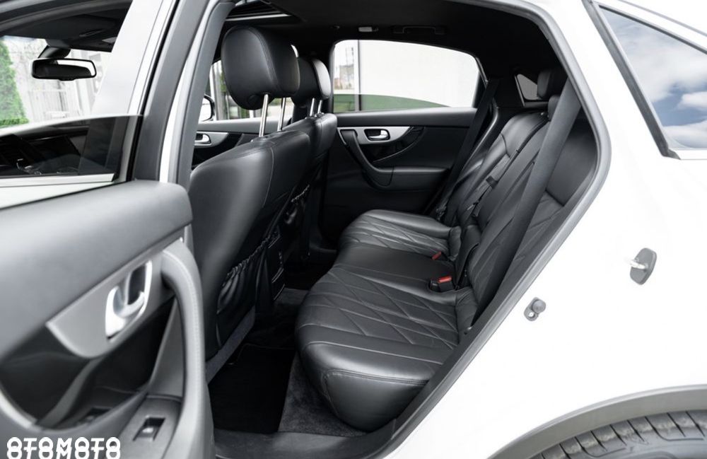 Infiniti QX70 3.0d S - 20
