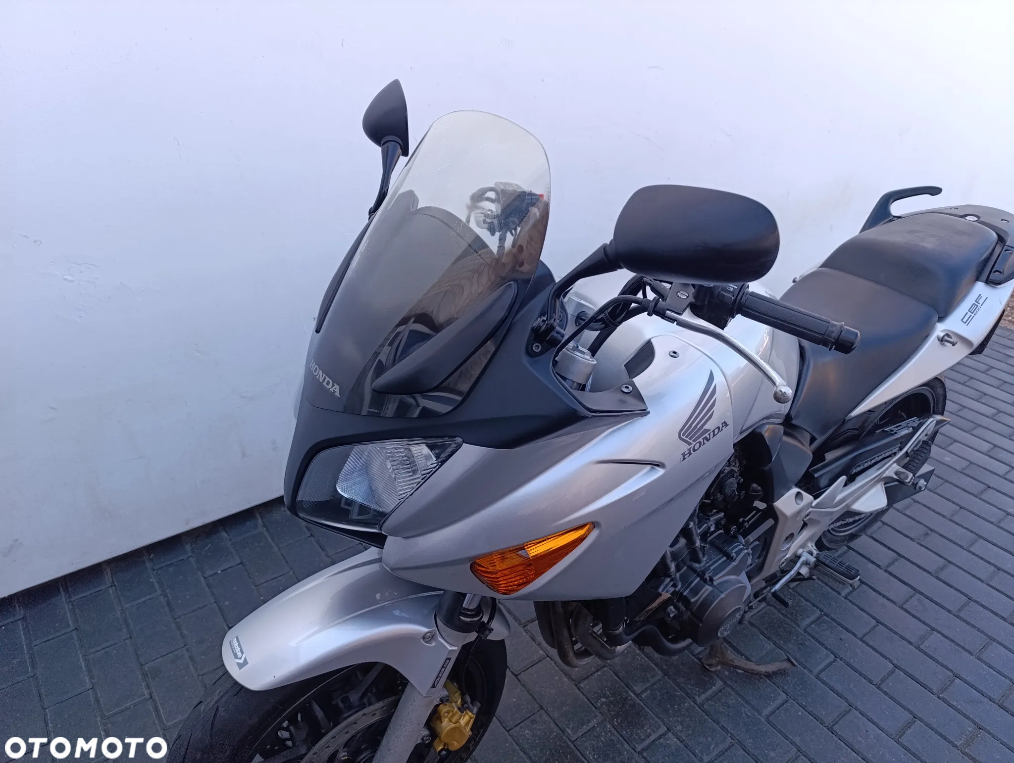 Honda CBF - 10