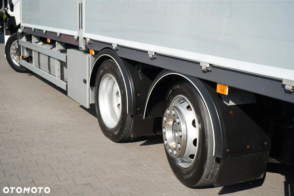Renault / T 480 / 6 X 2 / SKRZYNIOWY + HDS / PALFINGER PK 24.001 / PILOT / OŚ SKRĘTNA - 19