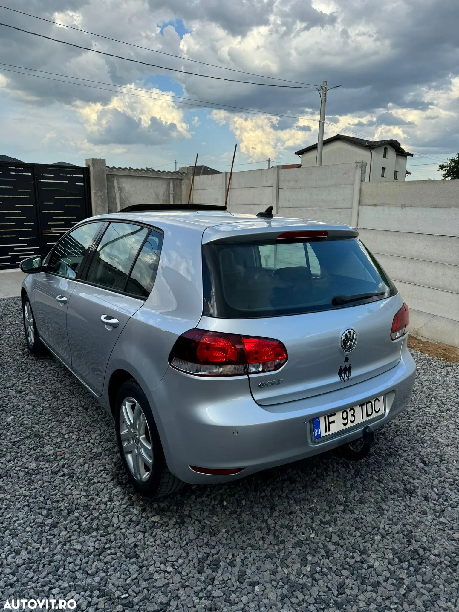 Volkswagen Golf 1.6 TDI DPF Highline - 3