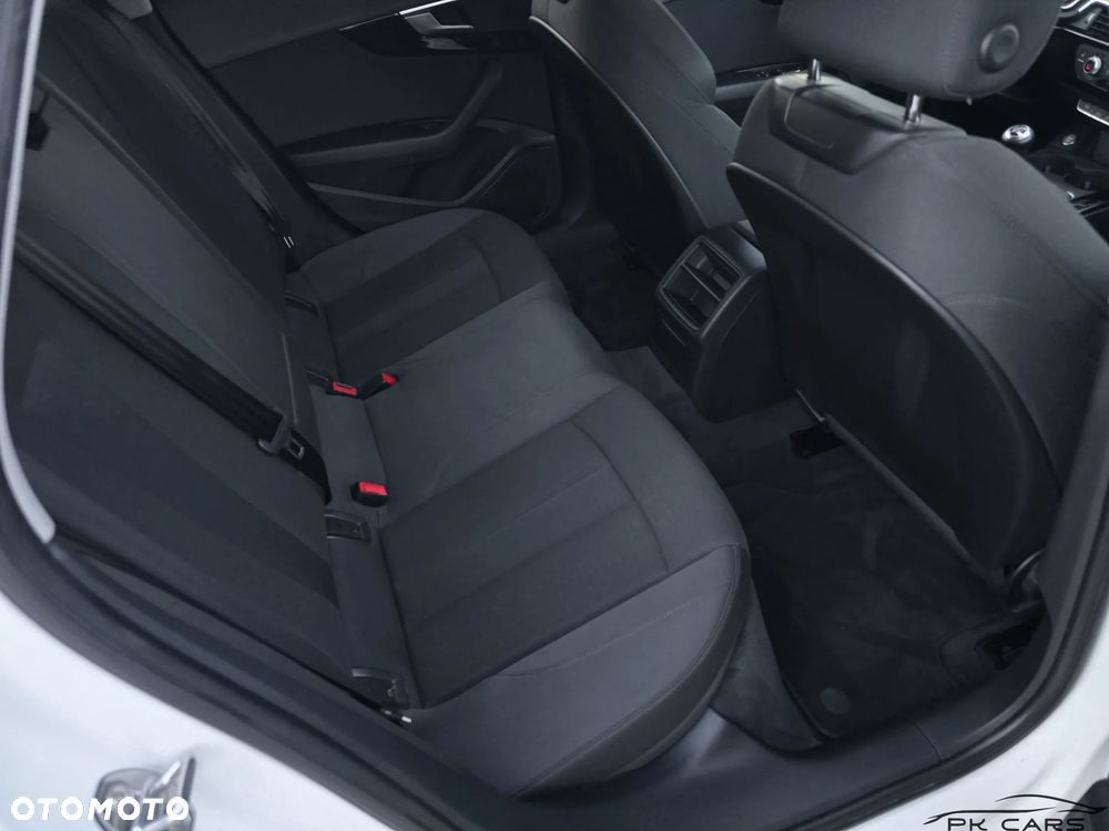 Audi A4 Avant 2.0 TDI quattro sport - 36