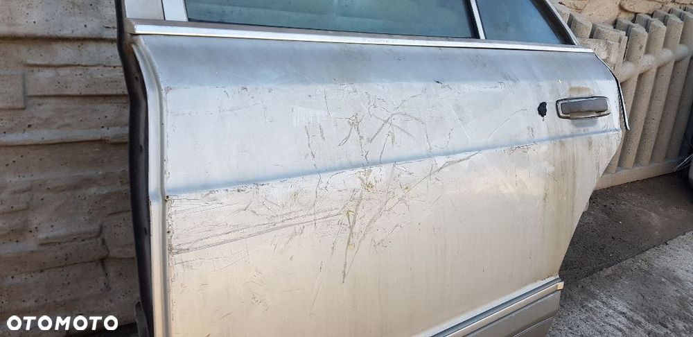 MERCEDES W126 DRZWI LEWY TYŁ - 3
