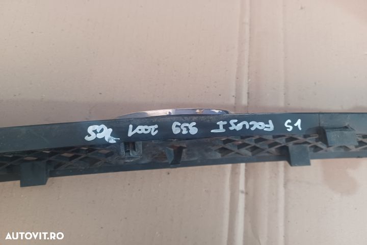 Grila radiator 98AB8200CH Ford Focus 1 [1998 - 2004] wagon 5-usi 1.8 - 2