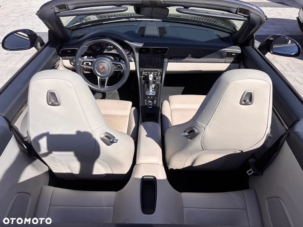 Porsche 911 Carrera PDK - 20