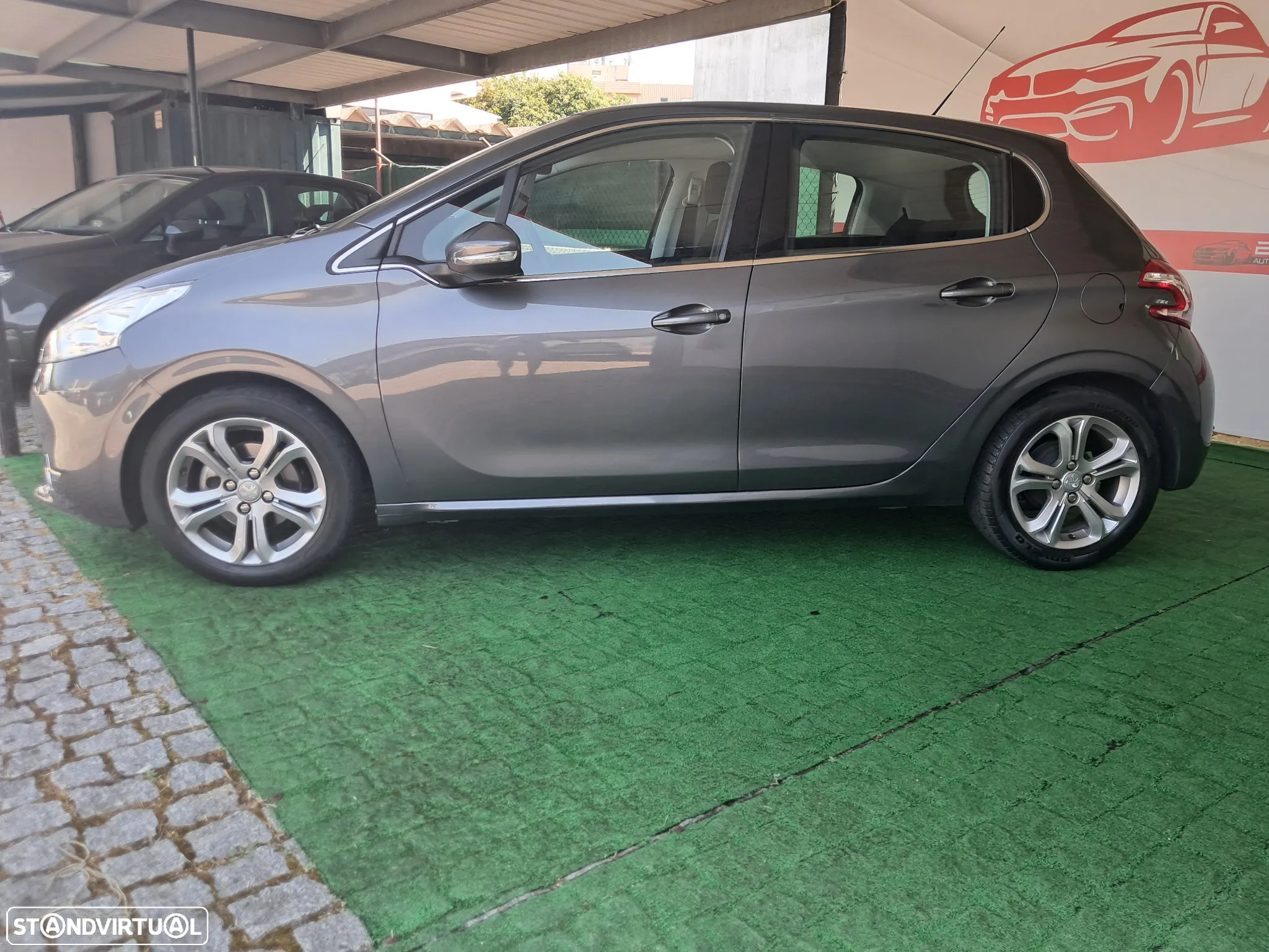 Peugeot 208 1.2 PureTech Allure - 9