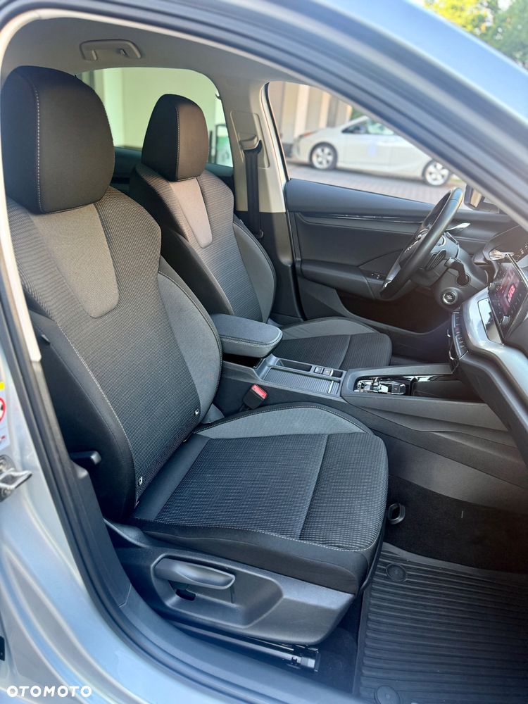 Skoda Octavia 2.0 TDI Ambition DSG - 9