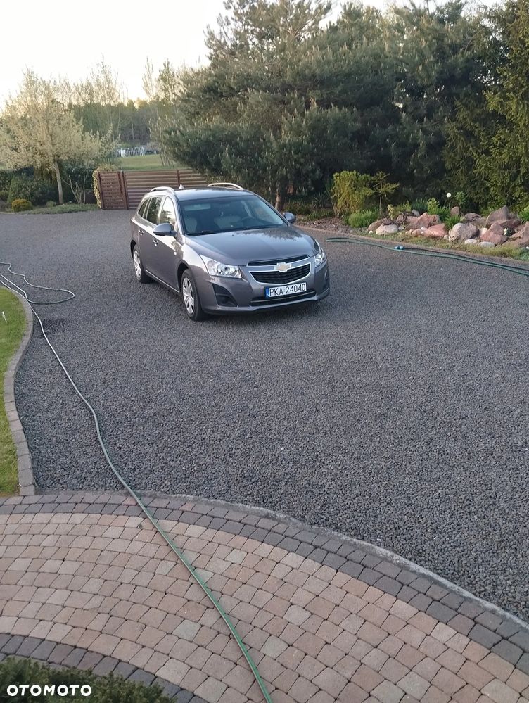 Chevrolet Cruze 1.6 LS - 2