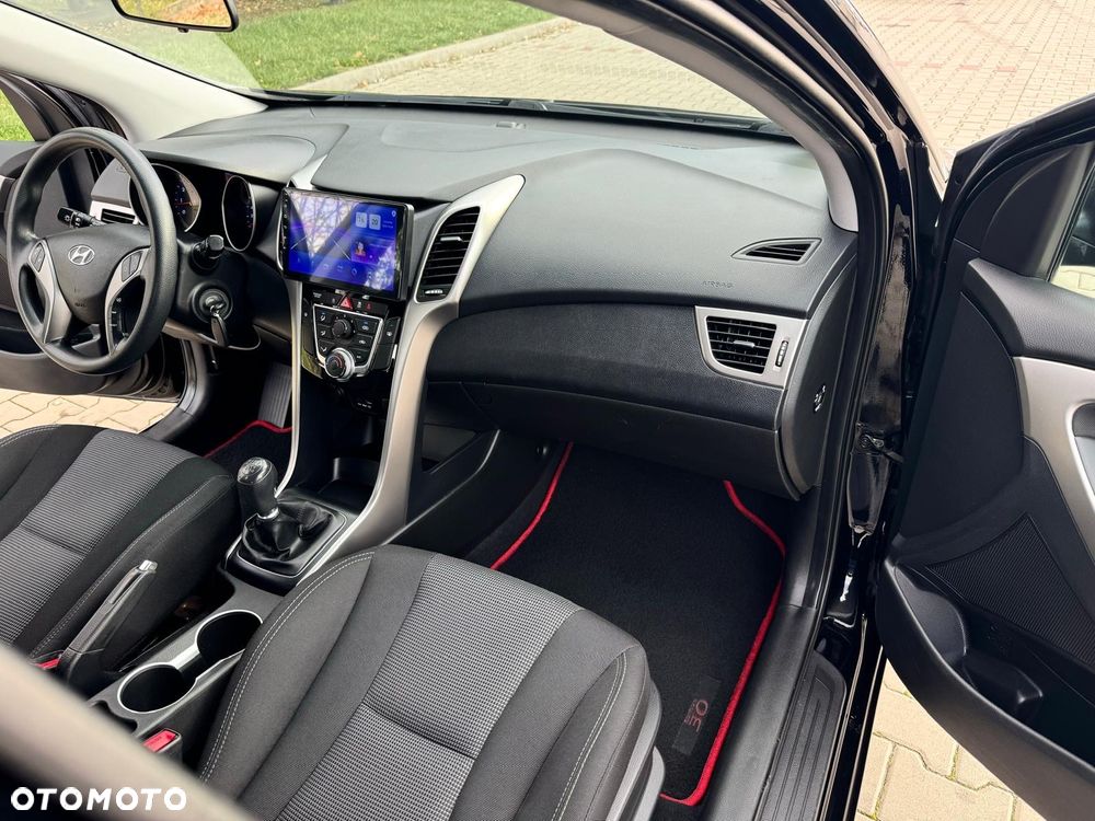 Hyundai i30 1.4 Premium - 12