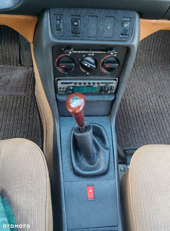 Mercedes-Benz W123 - 8