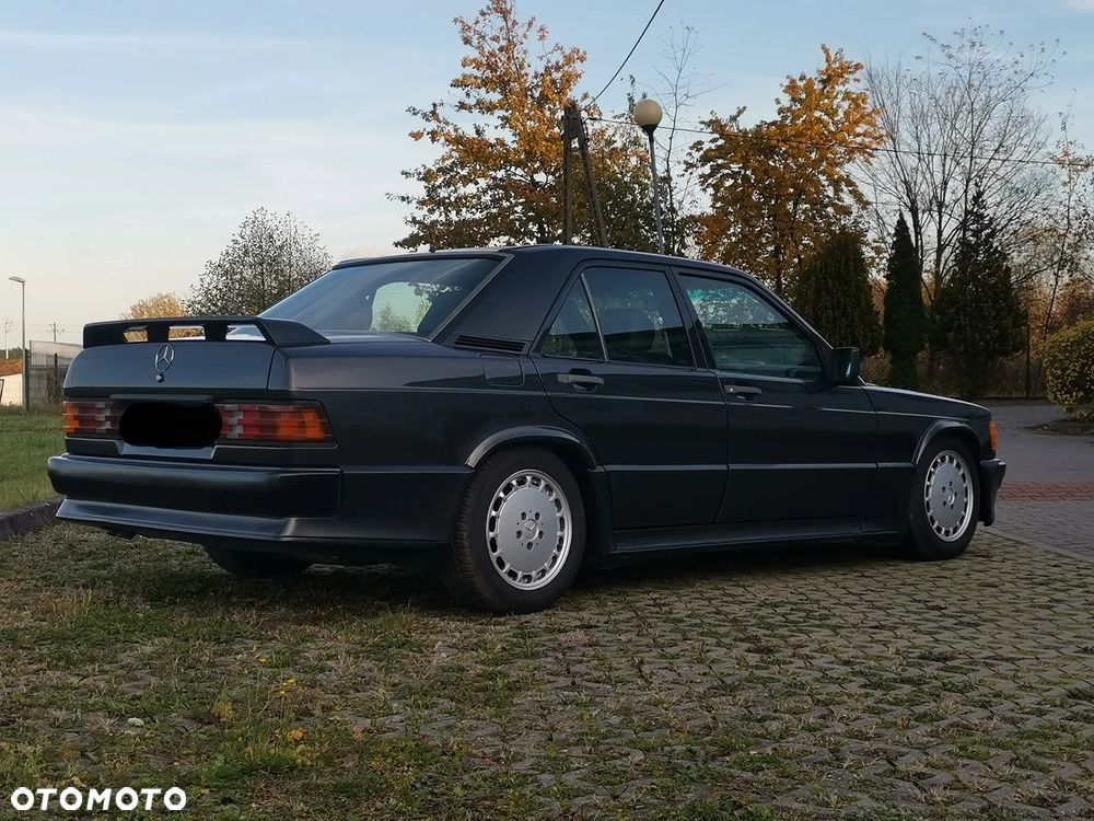 Mercedes-Benz W201 (190) - 4
