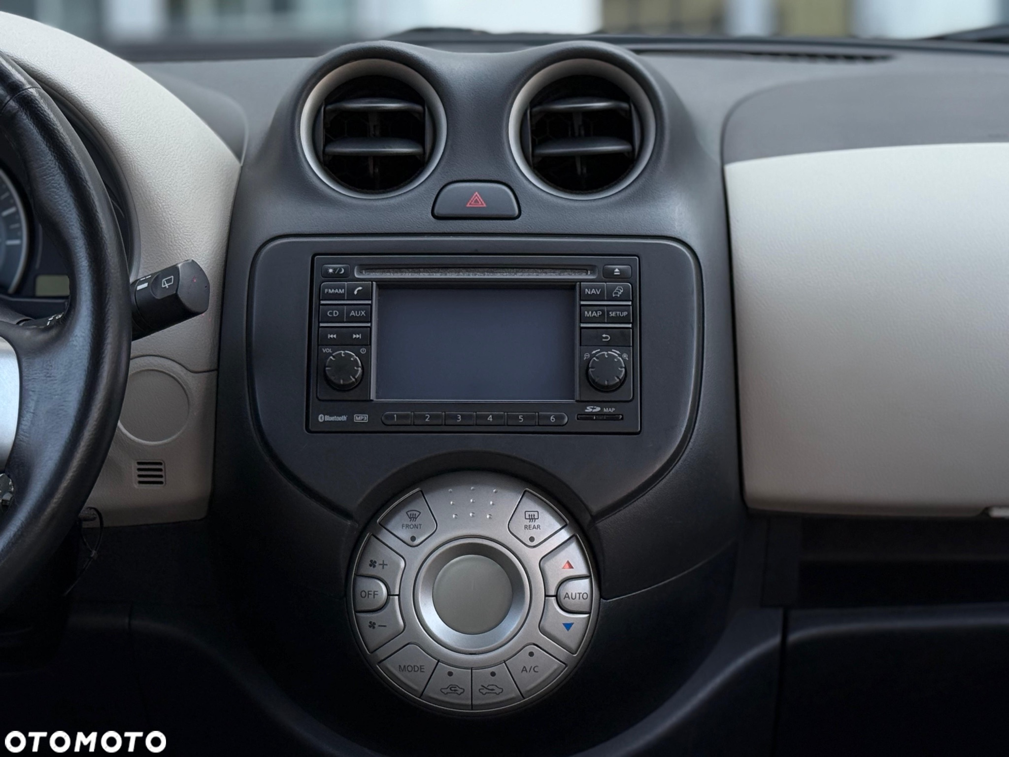 Nissan Micra 1.2 Tekna - 18