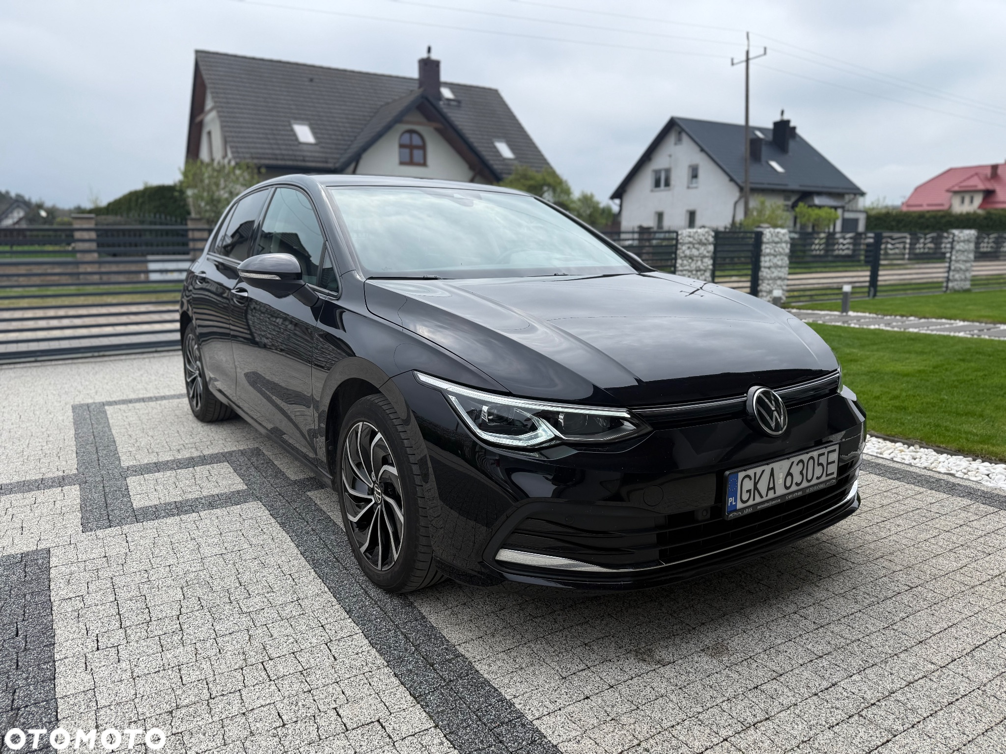 Volkswagen Golf - 2
