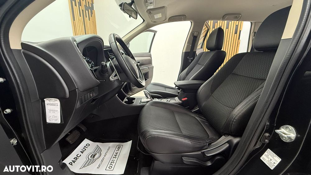 Mitsubishi Outlander 2.0 4WD - 15