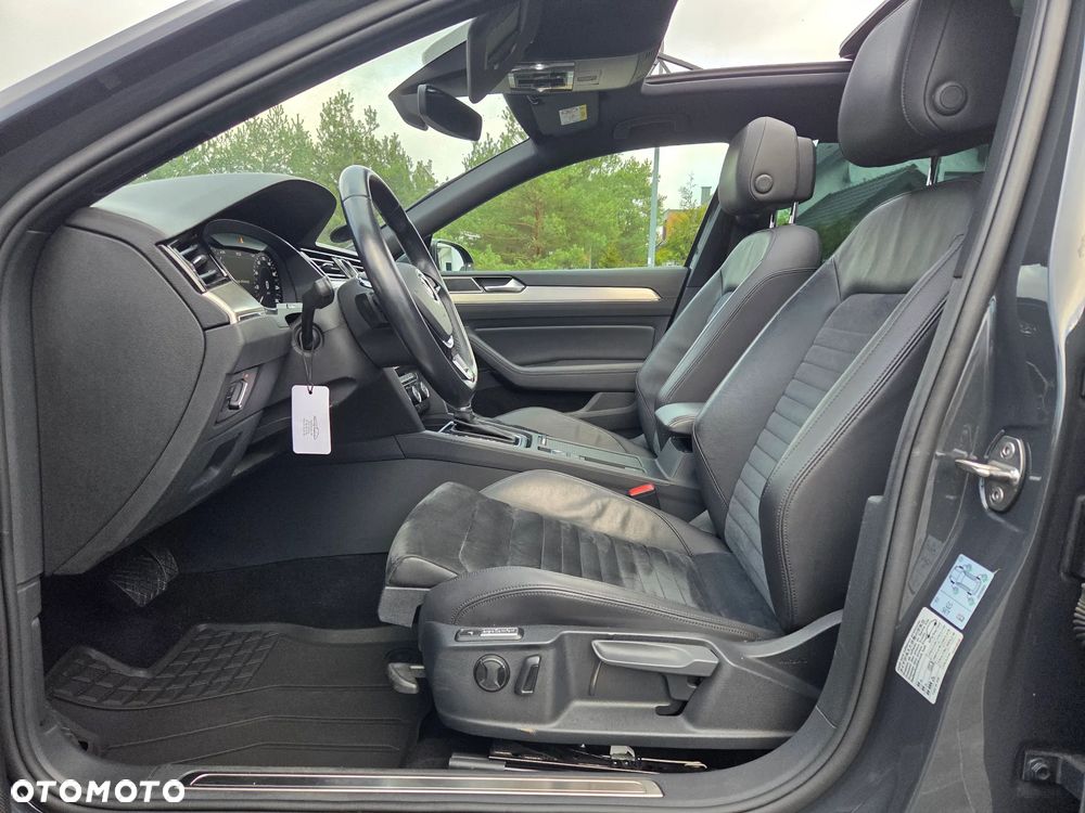 Volkswagen Passat Variant 2.0 TDI SCR DSG Highline - 23