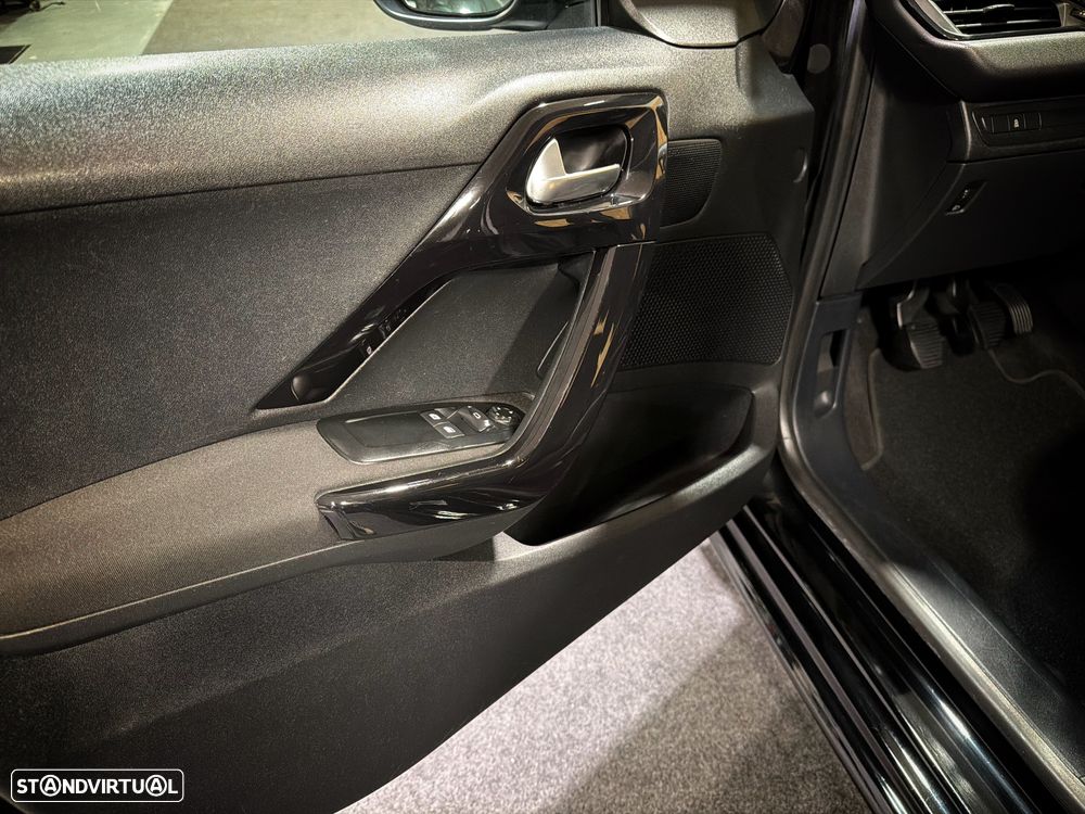 Peugeot 208 1.4 HDi Active - 14