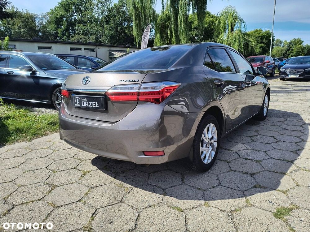 Toyota Corolla - 5