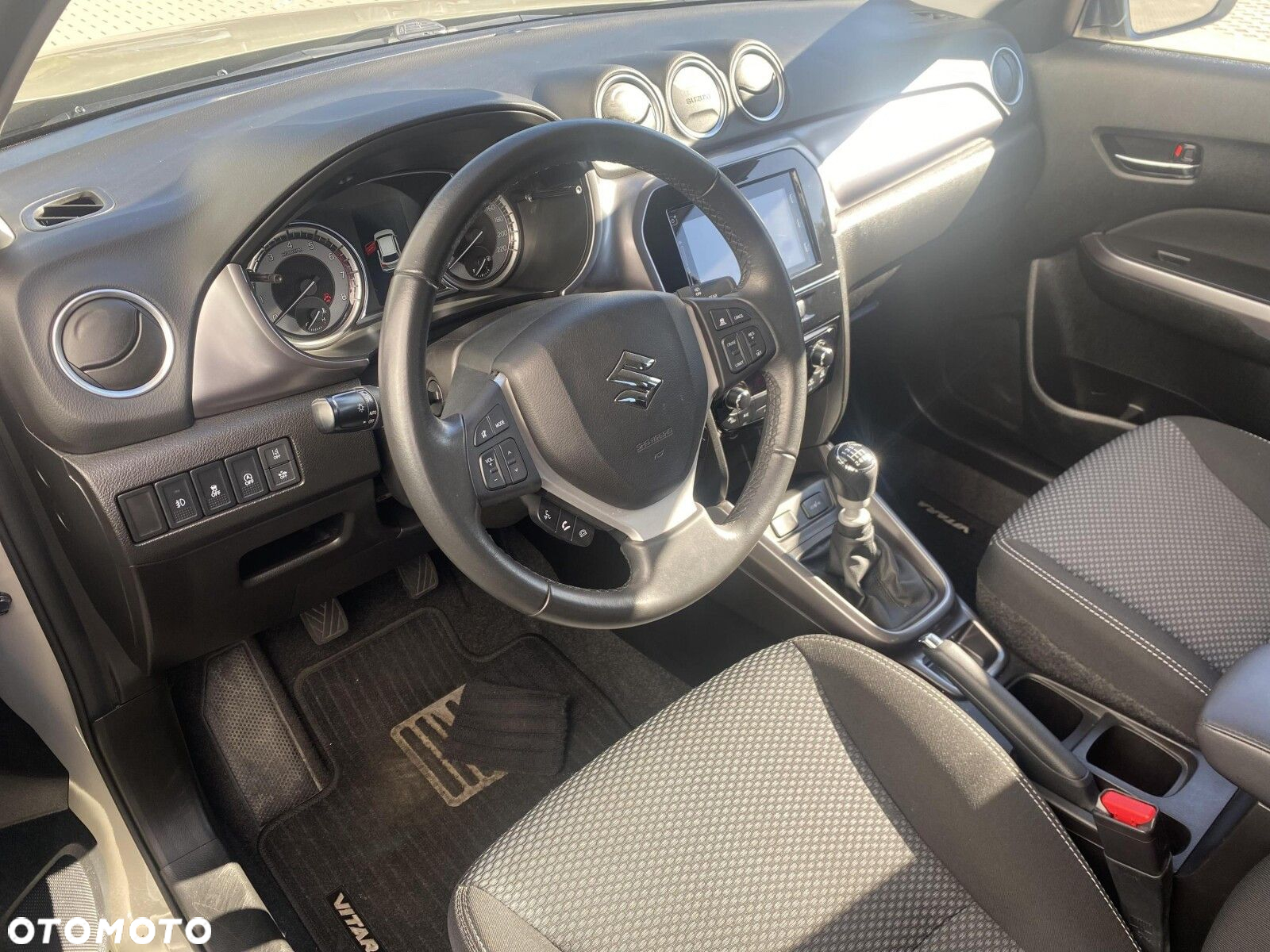Suzuki Vitara - 12