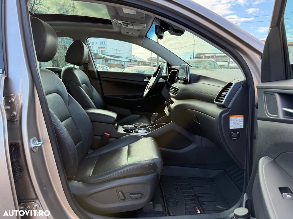 Hyundai Tucson 2.0 CRDI 4WD 8AT Luxury - 22