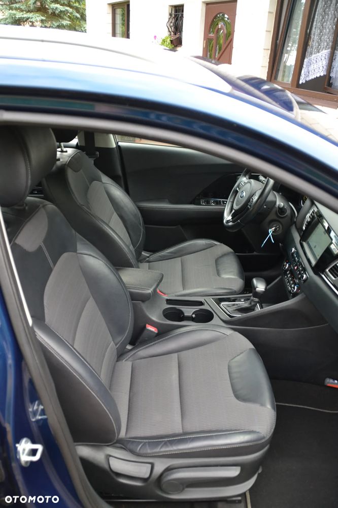Kia Niro 1.6 GDI 2WD Vision - 28