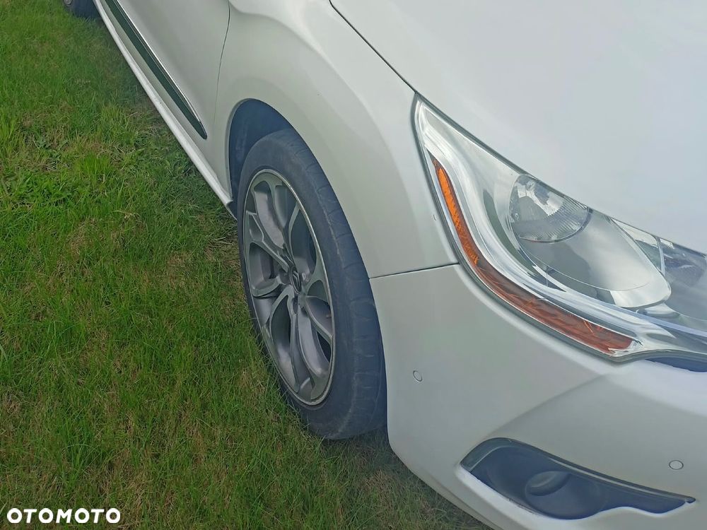 Citroën DS4 2.0 HDi SportChic - 4