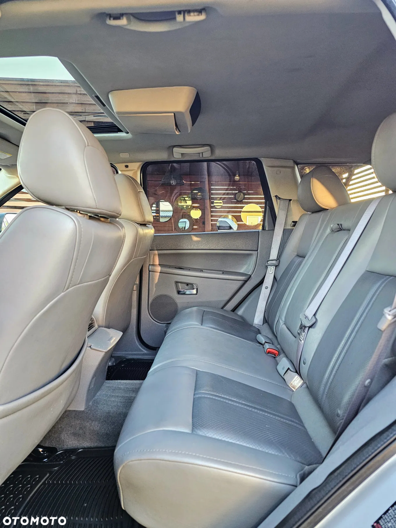 Jeep Grand Cherokee 5.7 V8 HEMI 4WD Automatik Overland - 36