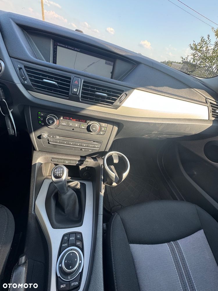 BMW X1 sDrive18d Sport Line - 13