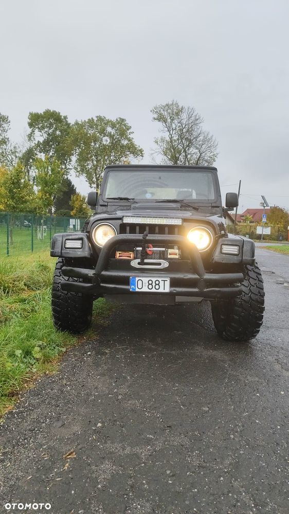 Jeep Wrangler - 5