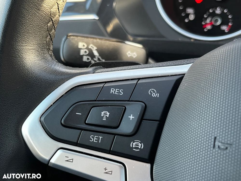 Volkswagen Tiguan - 16