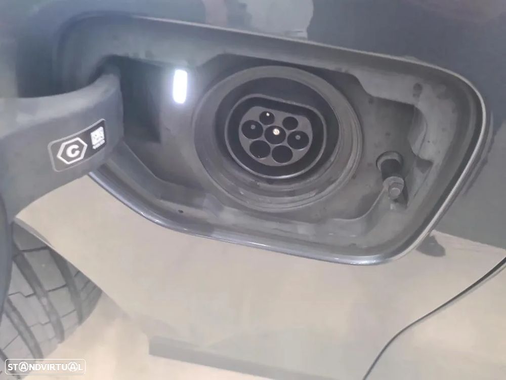 BMW 320 e Touring Corporate Edition Auto - 11