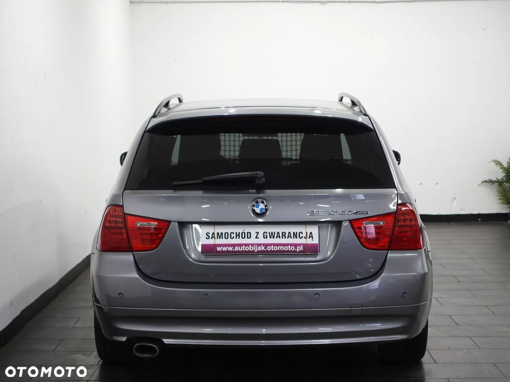 BMW Seria 3 320d xDrive DPF - 7