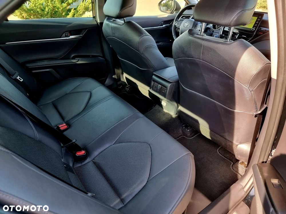 Toyota Camry 2.5 Hybrid Executive CVT - 21
