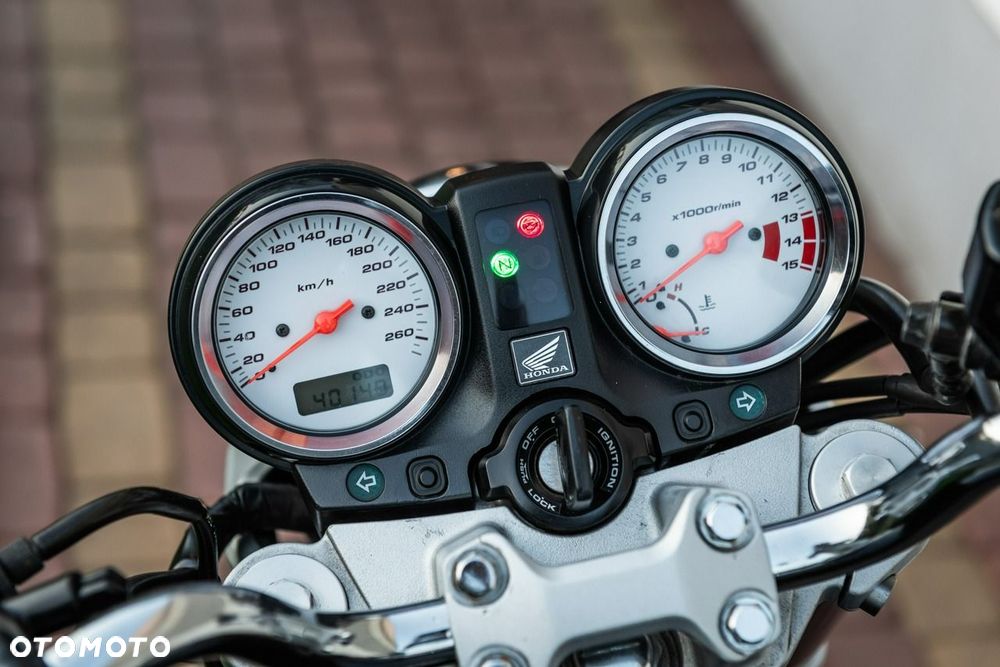 Honda Hornet - 7