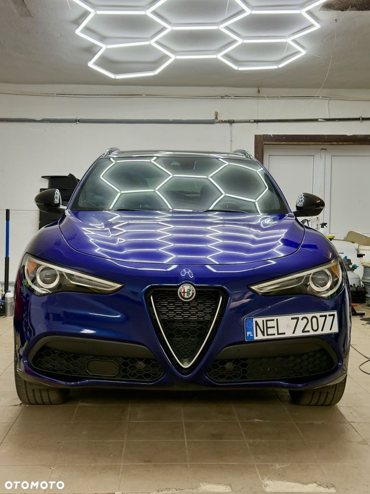 Alfa Romeo Stelvio 2.0 Turbo 16V AT8-Q4 Ti - 1