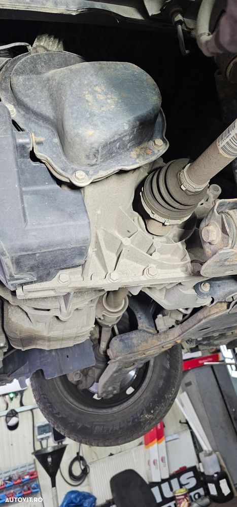 Ford Focus 1.4i Ambiente - 8