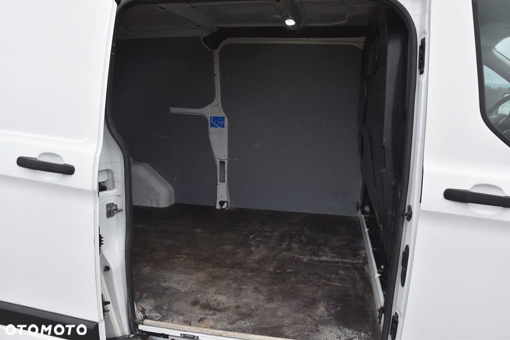 Ford TRANSIT CUSTOM 300 L2H1 - 10