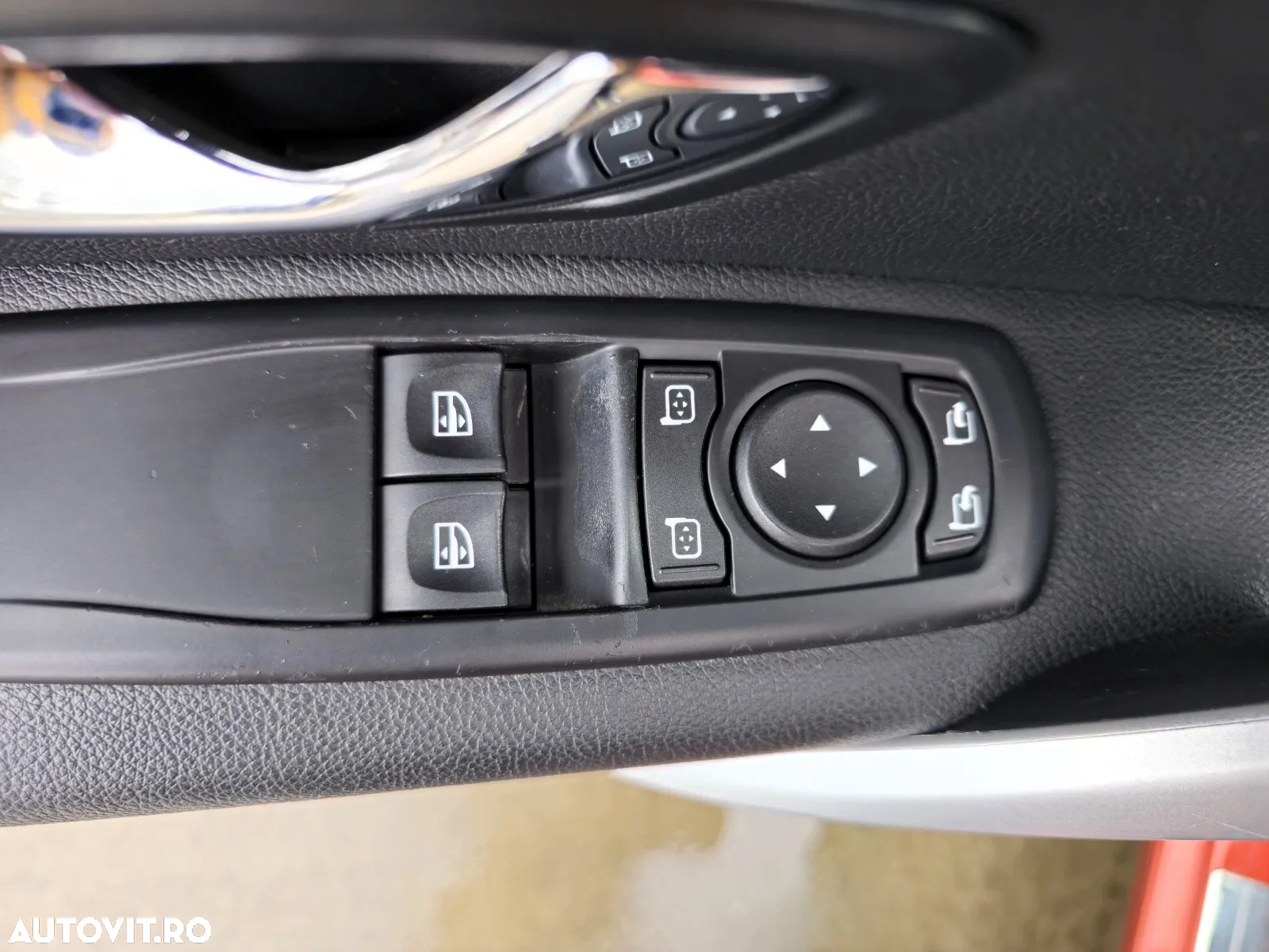 Renault Megane Coupe dCi 110 FAP EDC Bose Edition - 8