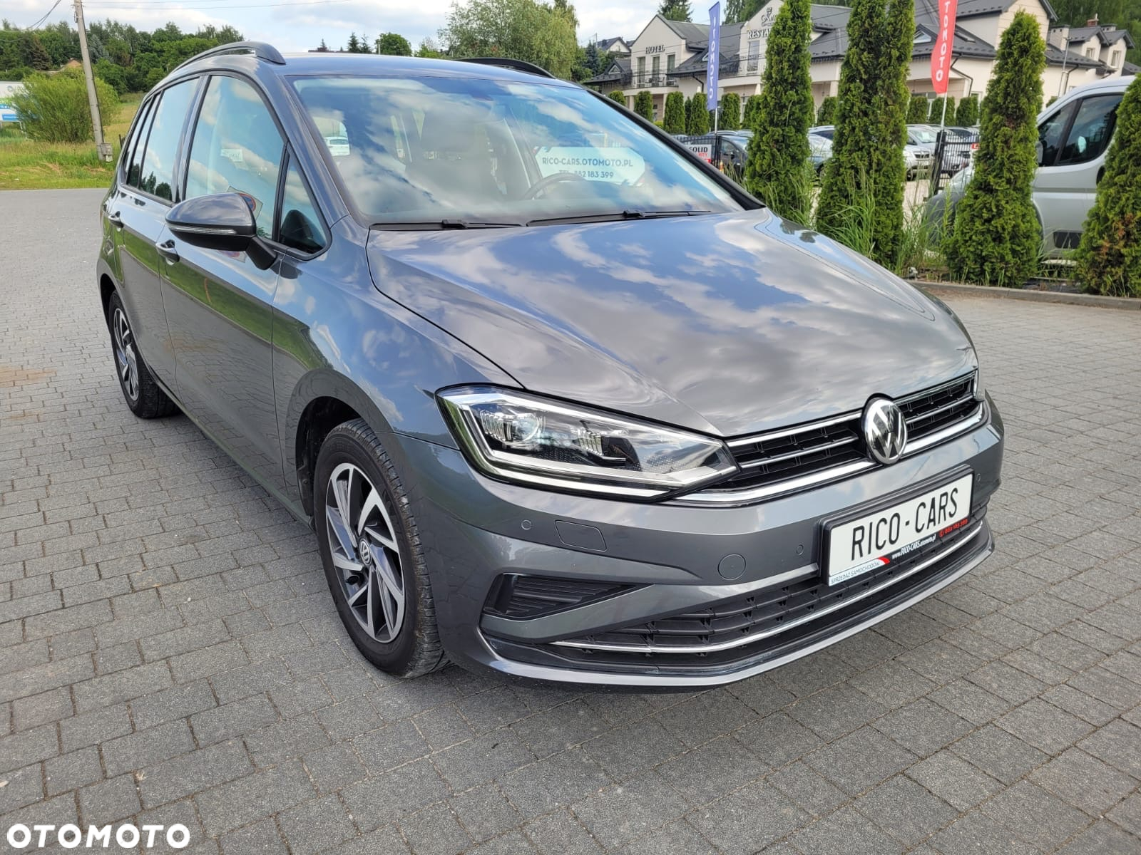 Volkswagen Golf Sportsvan VII SV 1.2 TSI BMT Start - 2