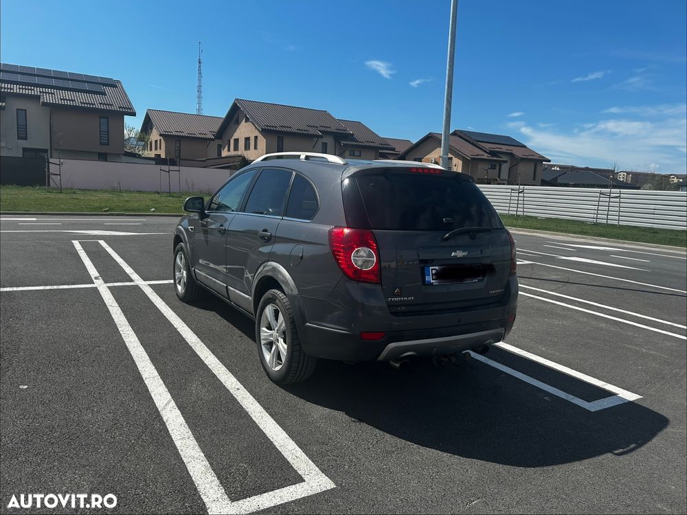 Chevrolet Captiva 2.2D AWD 7 locuri LTZ black leather - 3
