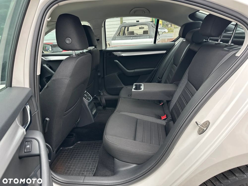 Skoda Octavia - 22